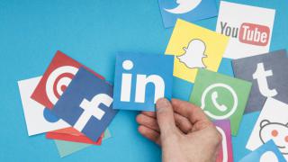 دورة إدارة مواقع التواصل الاجتماعي